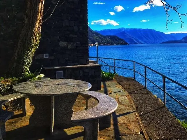 The House On The Lake Shore Dervio Holiday home
