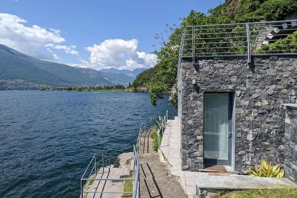 The House On The Lake Shore Dervio Holiday home
